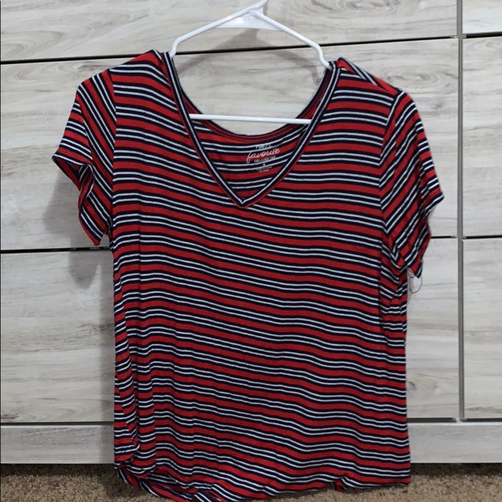 rue 21 red blue and white tee